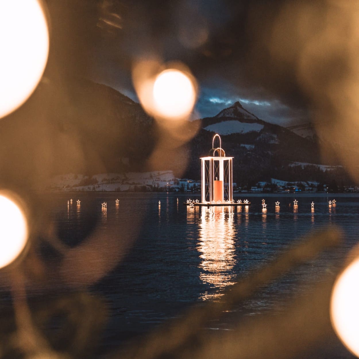 Friedenslicht auf dem Wolfgangsee © Oberösterreich Tourismus GmbH | Robert Maybach