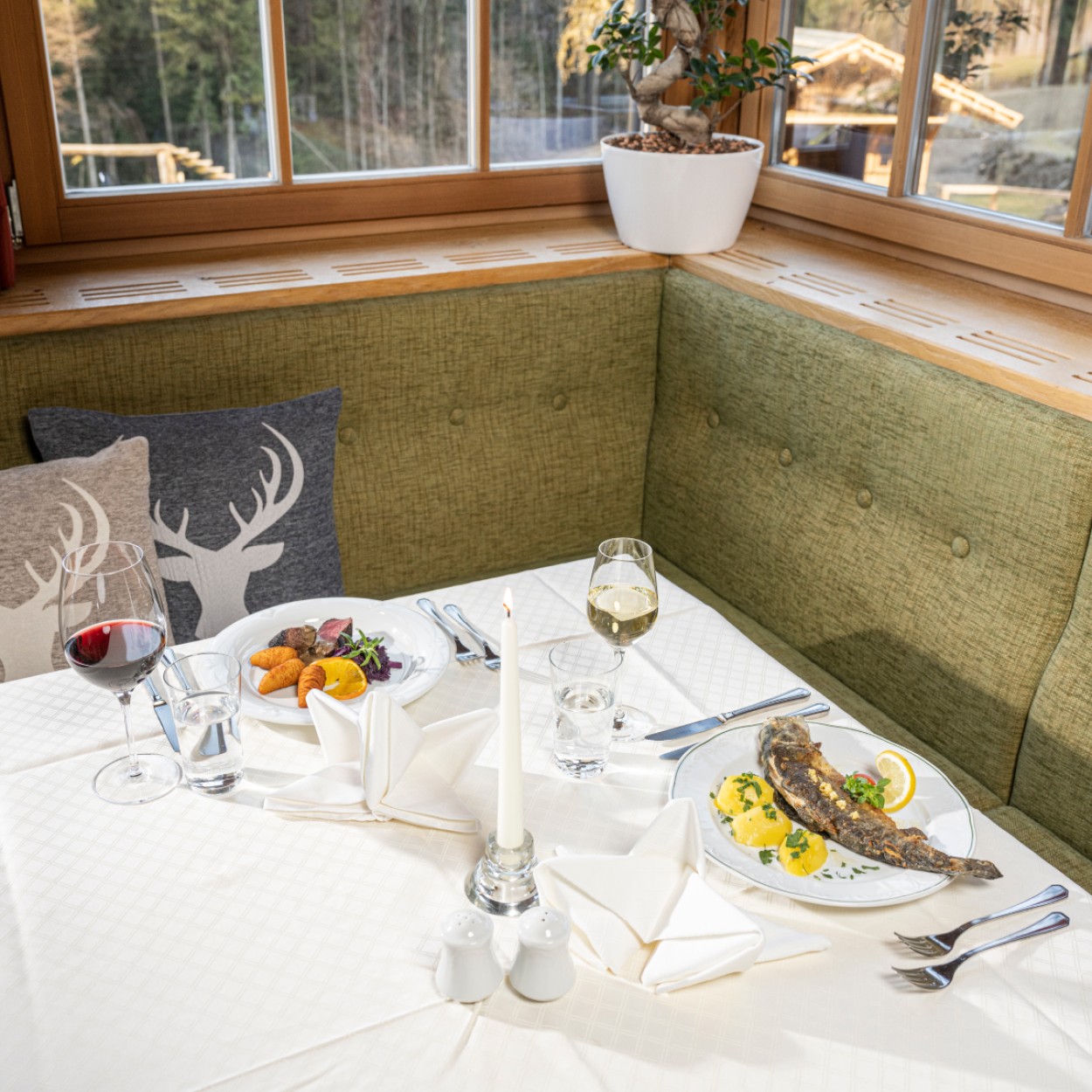 Gedeckter Tisch im Restaurant Kleefeld