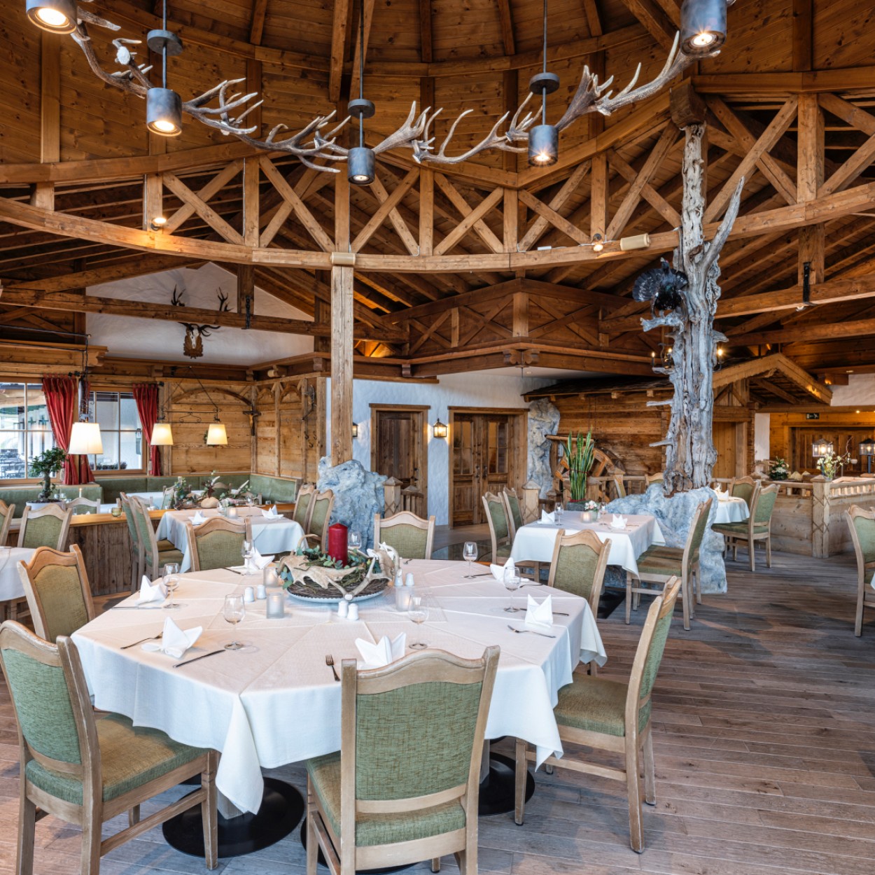 Restaurant mit Stube für Feierlichkeiten