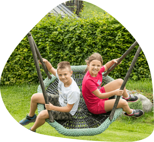 Spielplatz vor dem Hotel Kleefeld