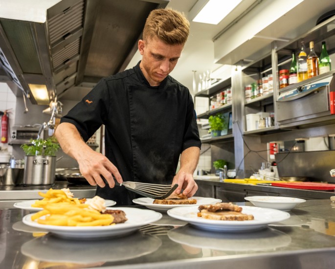 Liebevoll angerichtete Speisen im Restaurant Kleefeld