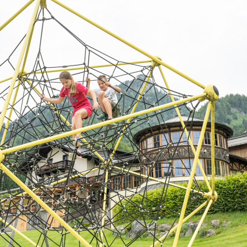 Kletterwürfel am Spielplatz